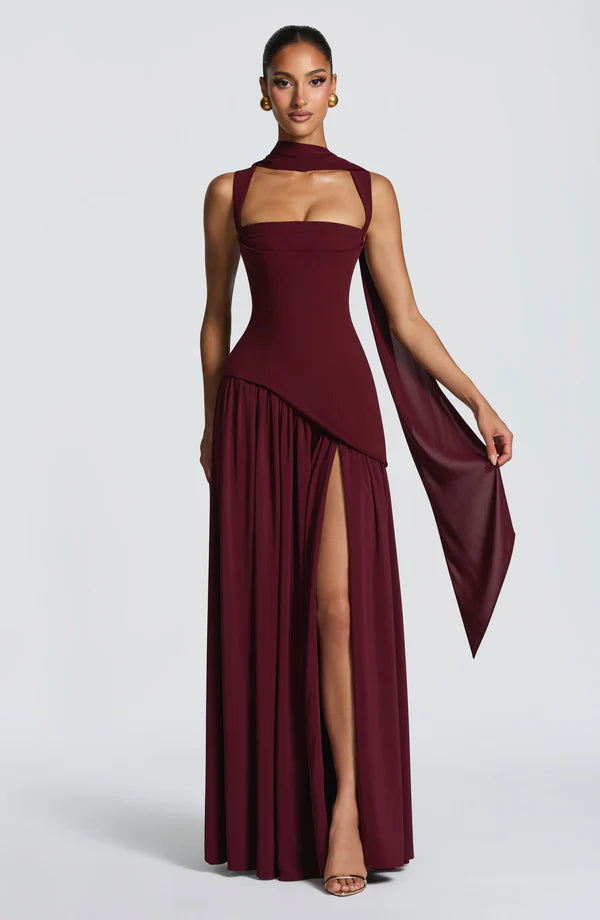 Aitana | Vestido maxi con tirantes y abertura lateral