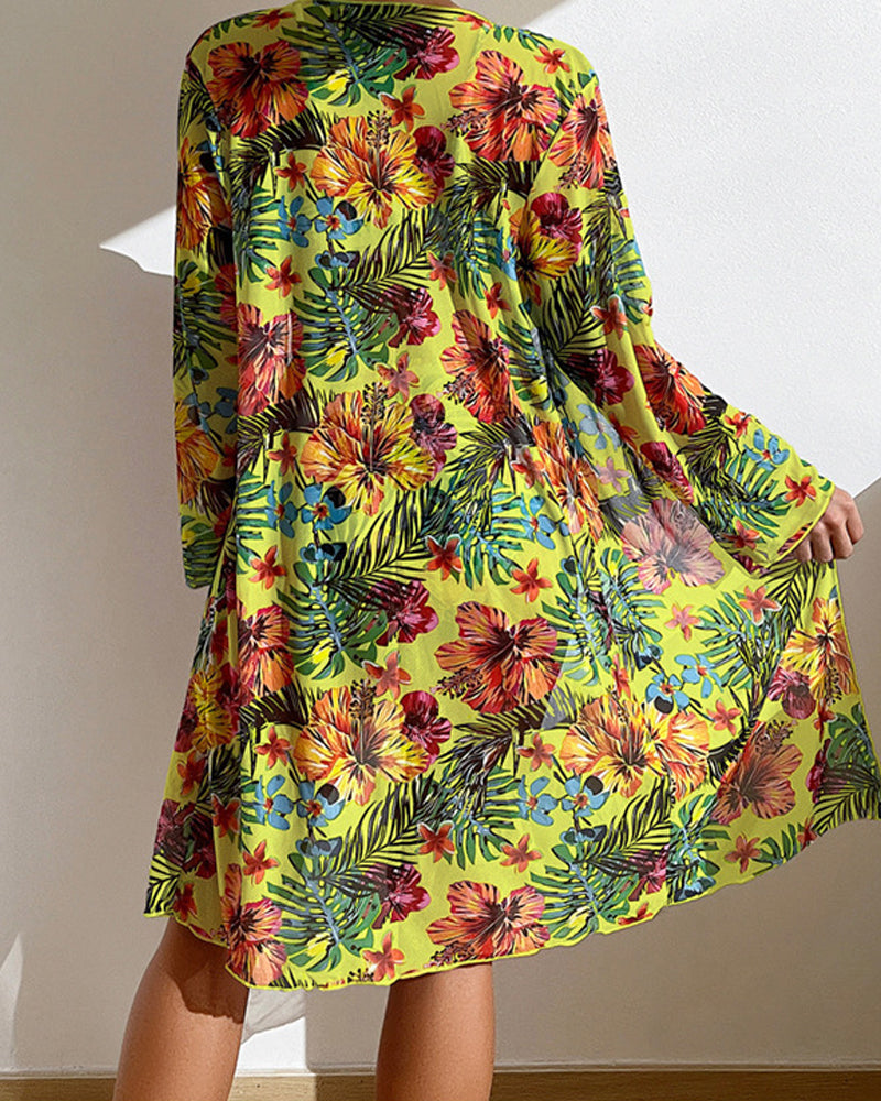 Alicia | Conjunto de bikini de tres piezas con kimono y estampado tropical