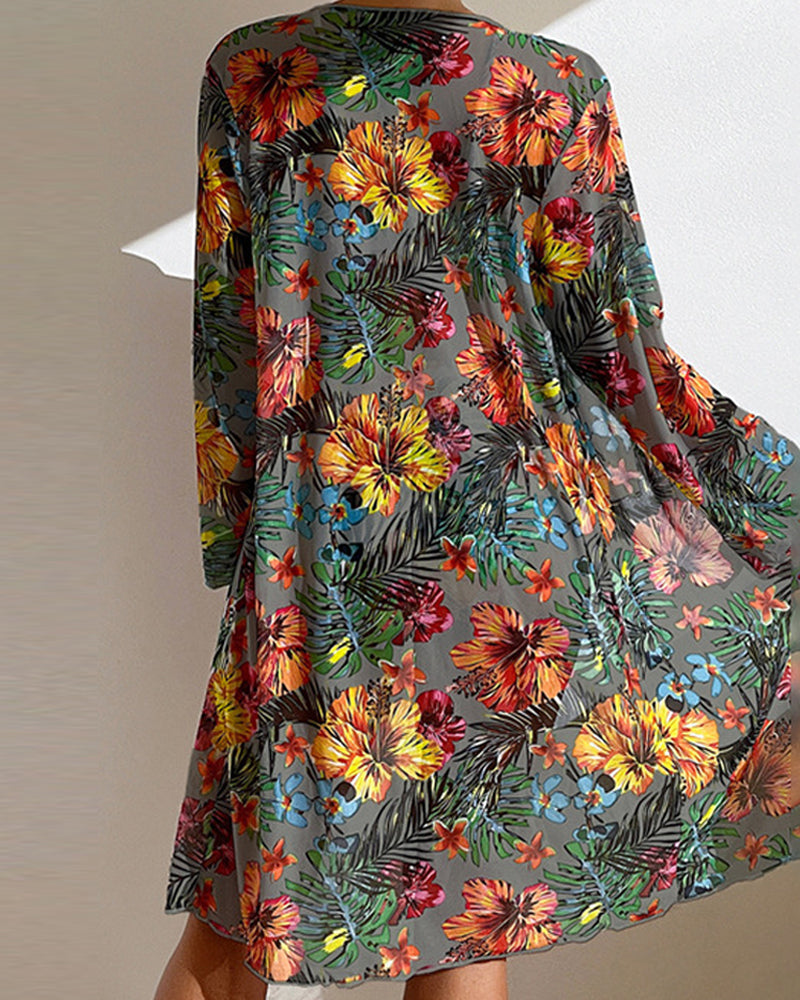 Alicia | Conjunto de bikini de tres piezas con kimono y estampado tropical