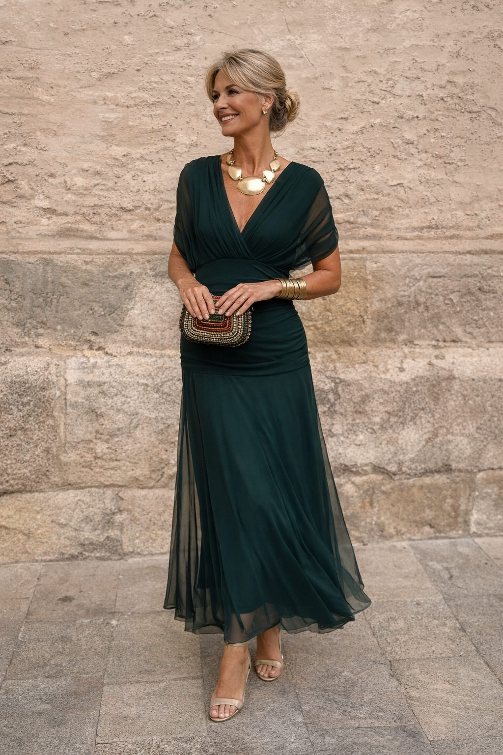 Adriana | Vestido maxi fluido con escote cruzado off-shoulder