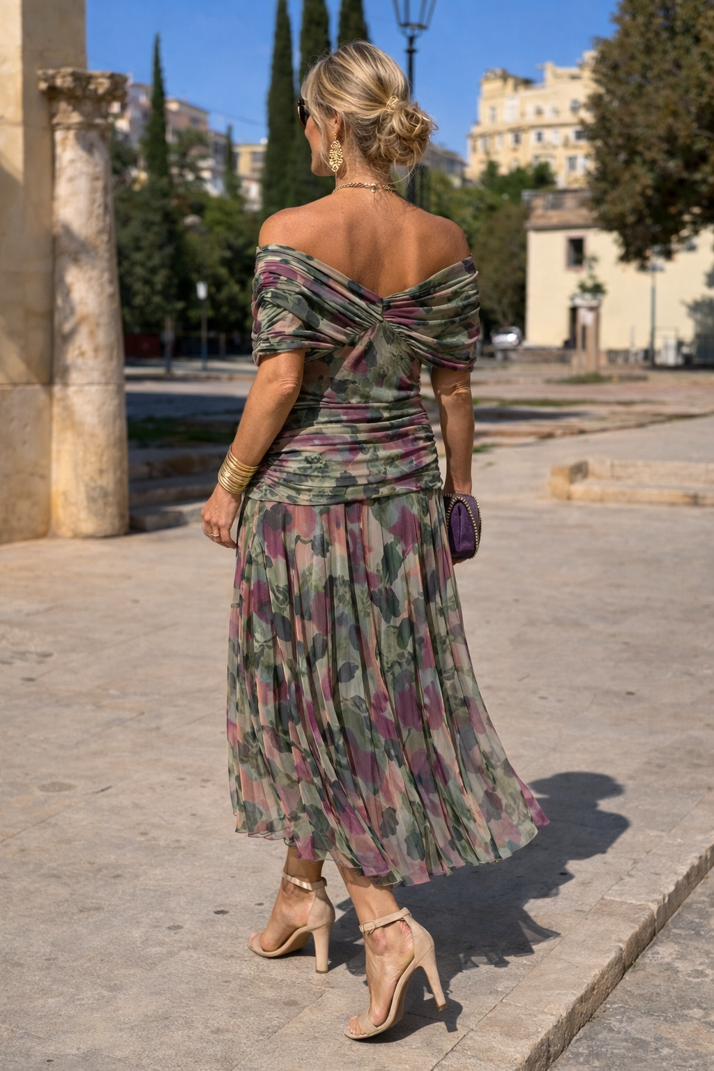 Adriana | Vestido maxi fluido con escote cruzado off-shoulder