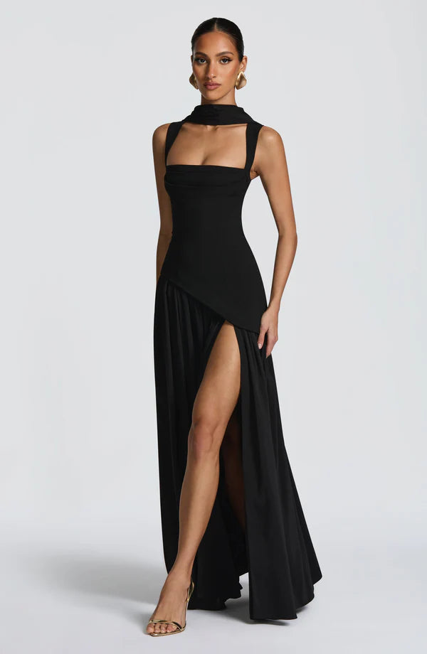 Aitana | Vestido maxi con tirantes y abertura lateral